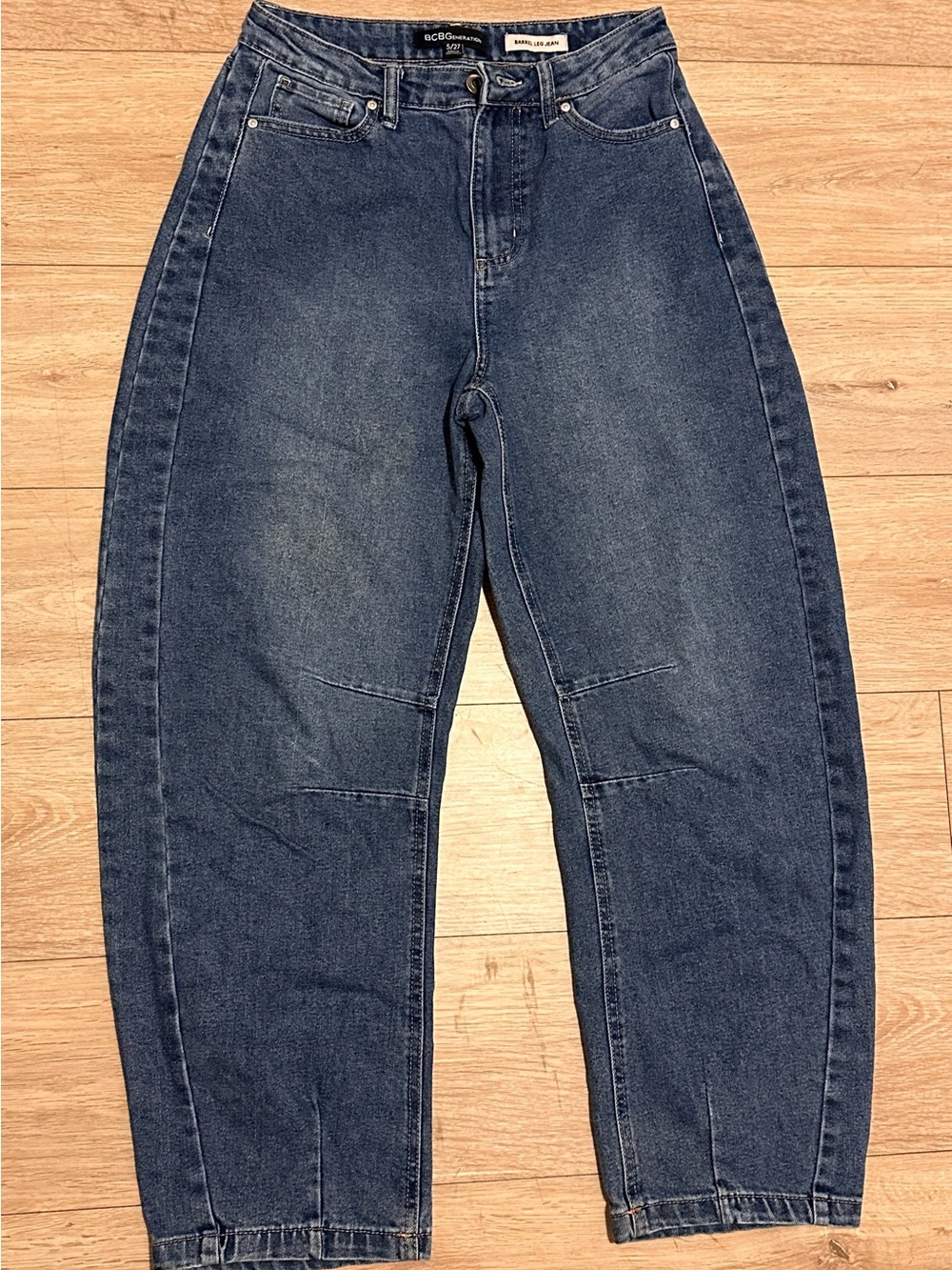 BCBGeneration Barrel Leg Jean High Rise Dark Wash Balloon Pants Grunge Preppy
